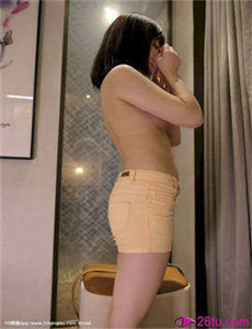 弱比少男闯女校